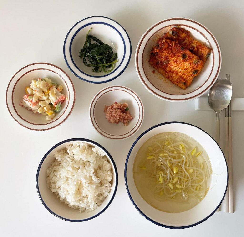 Korean hangover soups - kongnamul-guk