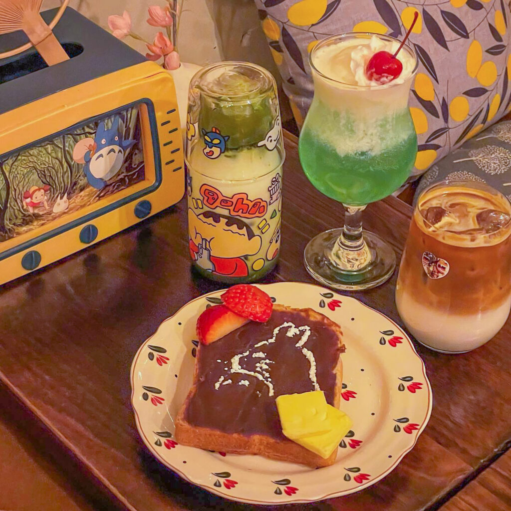 Anata Cafe - chocolate Totoro toasts 