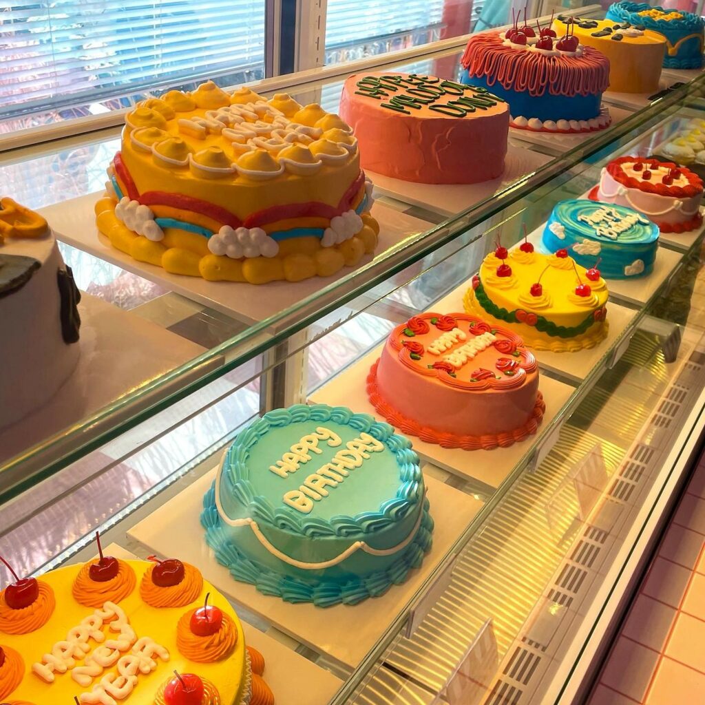 MalDdong Donut - lettering cakes 