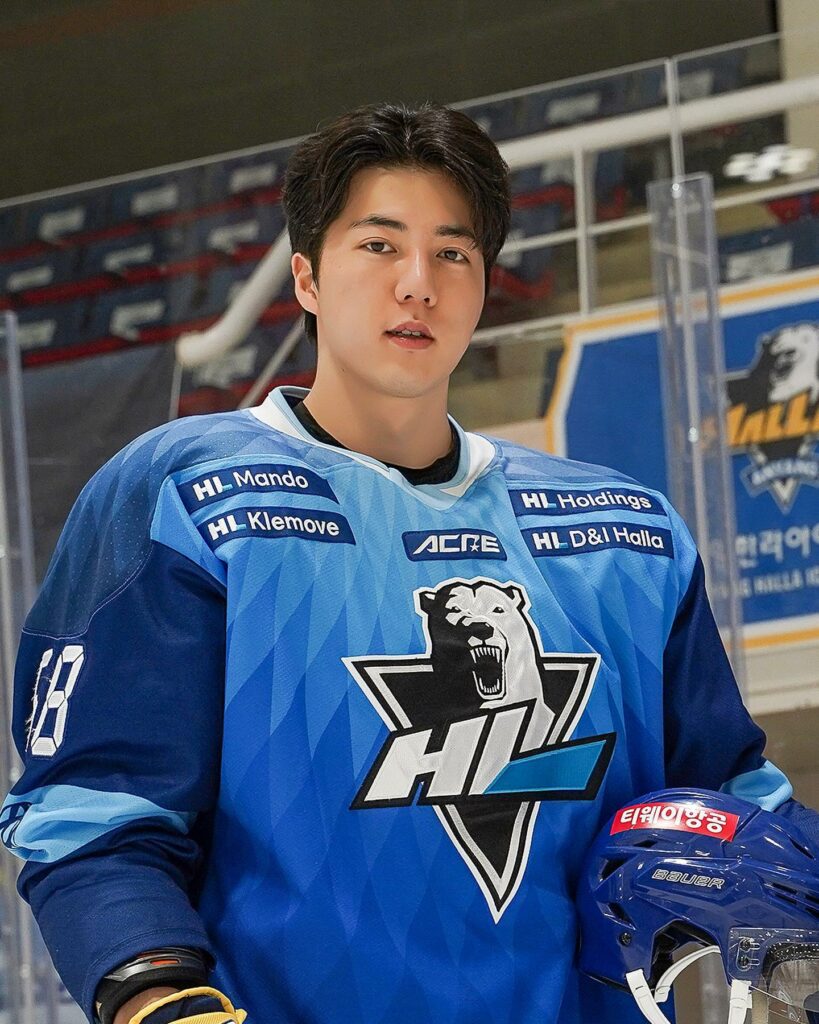 Transit Love 2 cast - Nam Hee Doo is an ice hockey national team player 