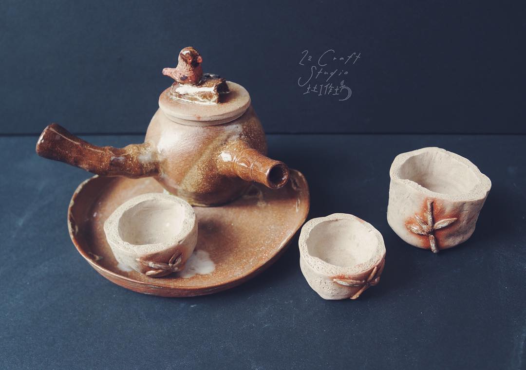 Teapot & teacups