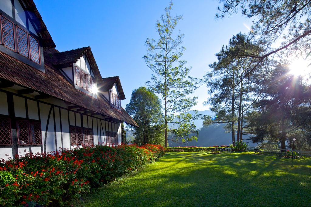 mountain resorts malaysia - the lakehouse