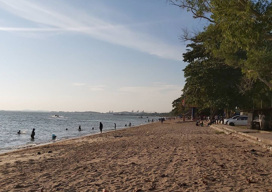 The Amanjena Resort - nearby beach
