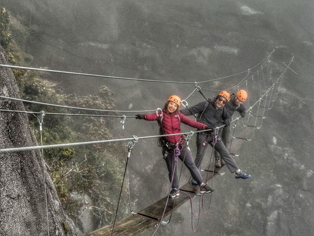 Sabah hiking trails - Mount Kinabalu suspension bridge