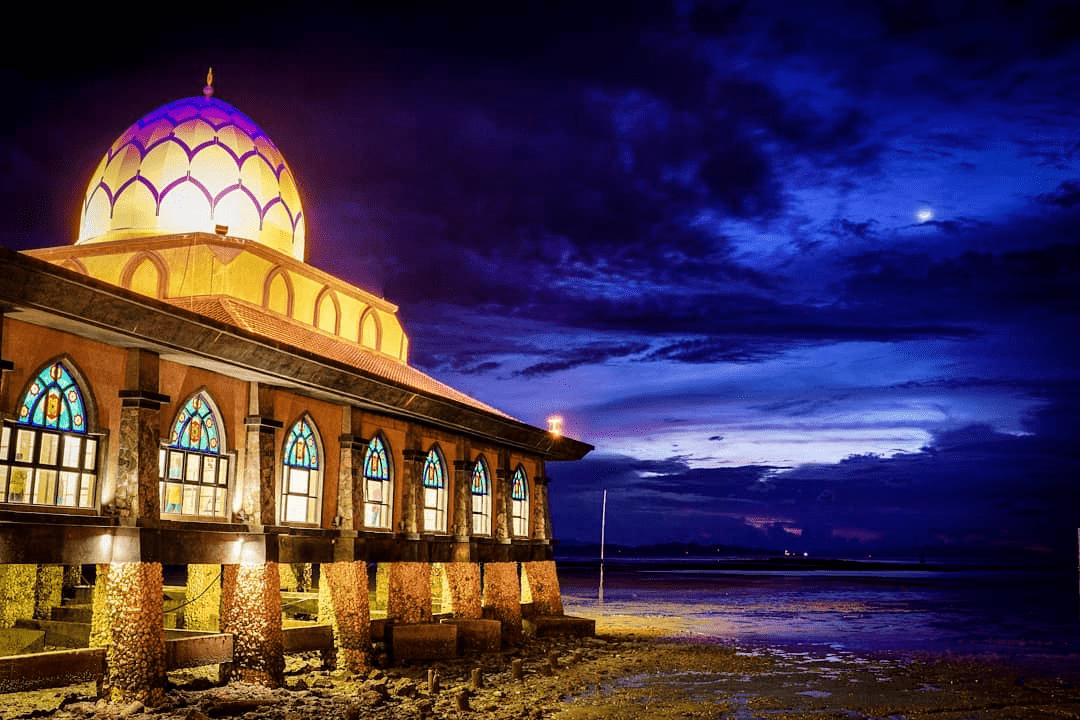 Unique mosques in Malaysia - Al Hussain Mosque