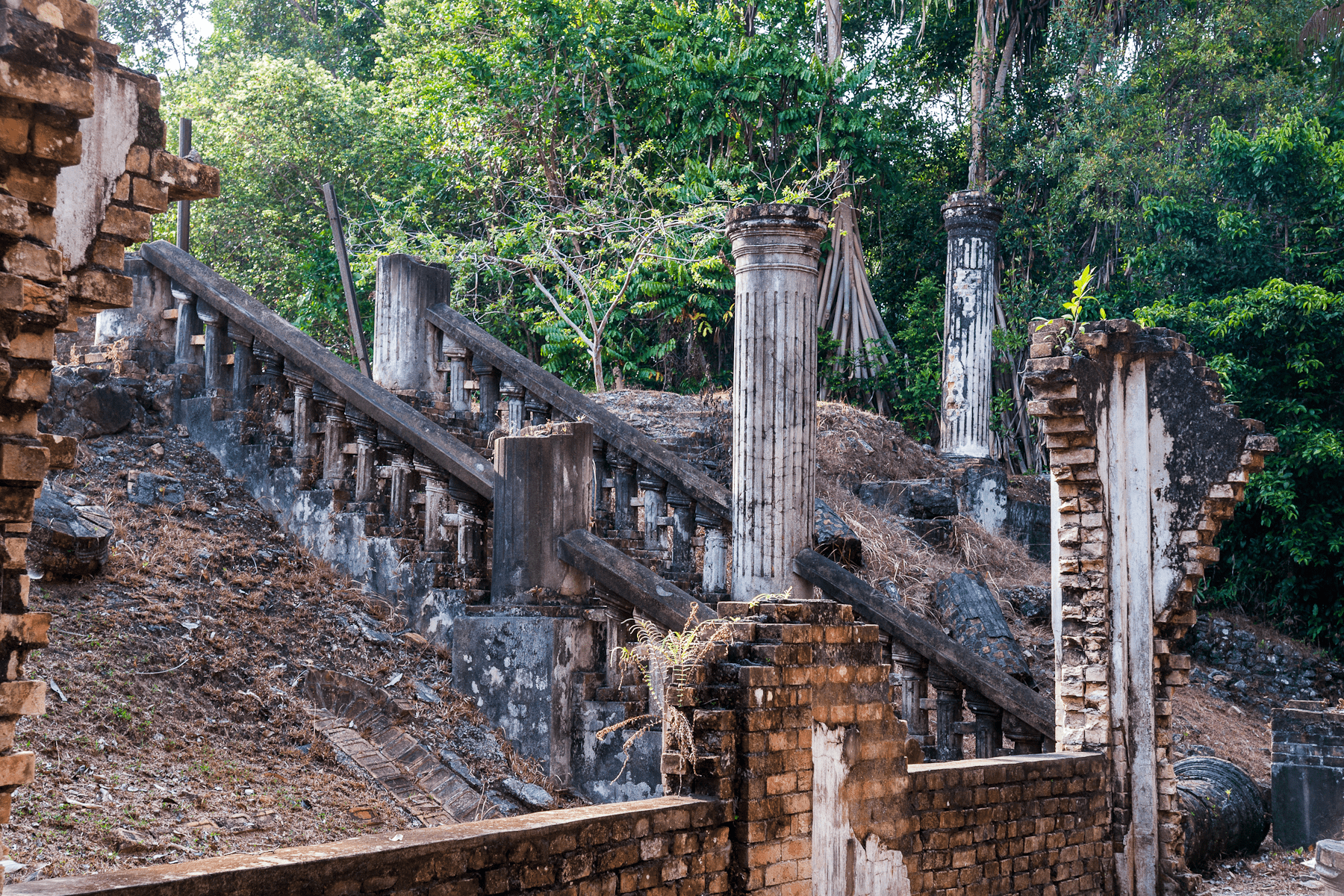 Abandoned ruins Malaysia - stairs