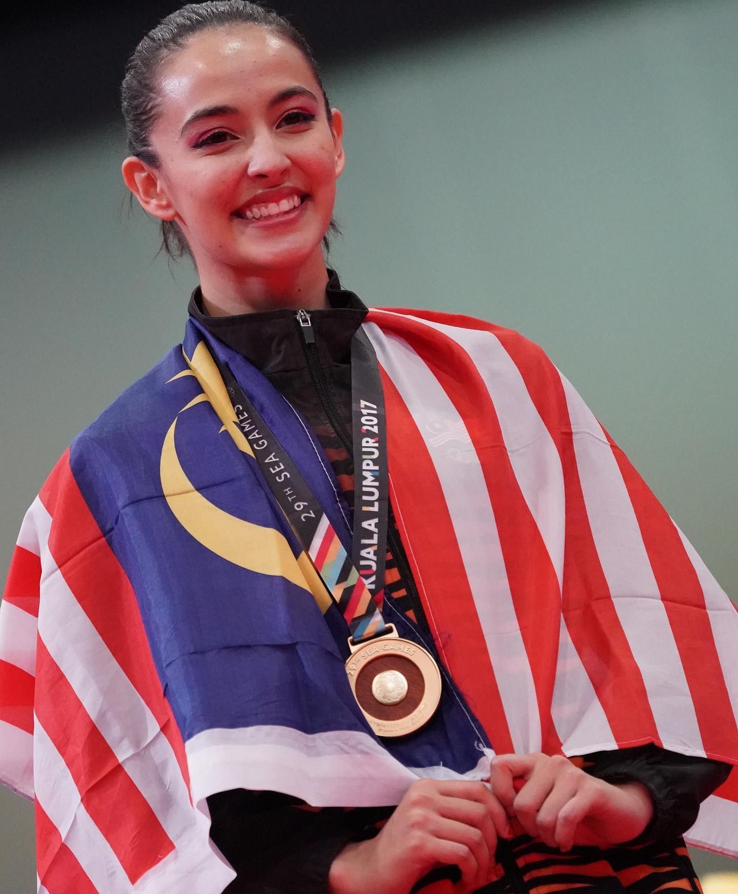 Farah Ann Abdul Hadi winning gold medal