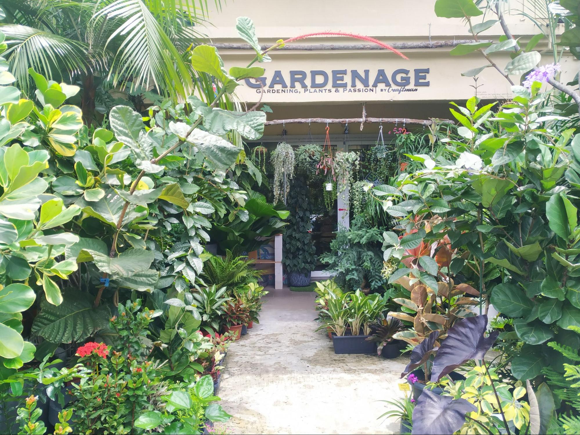 Gardenage by Craftman - entrance