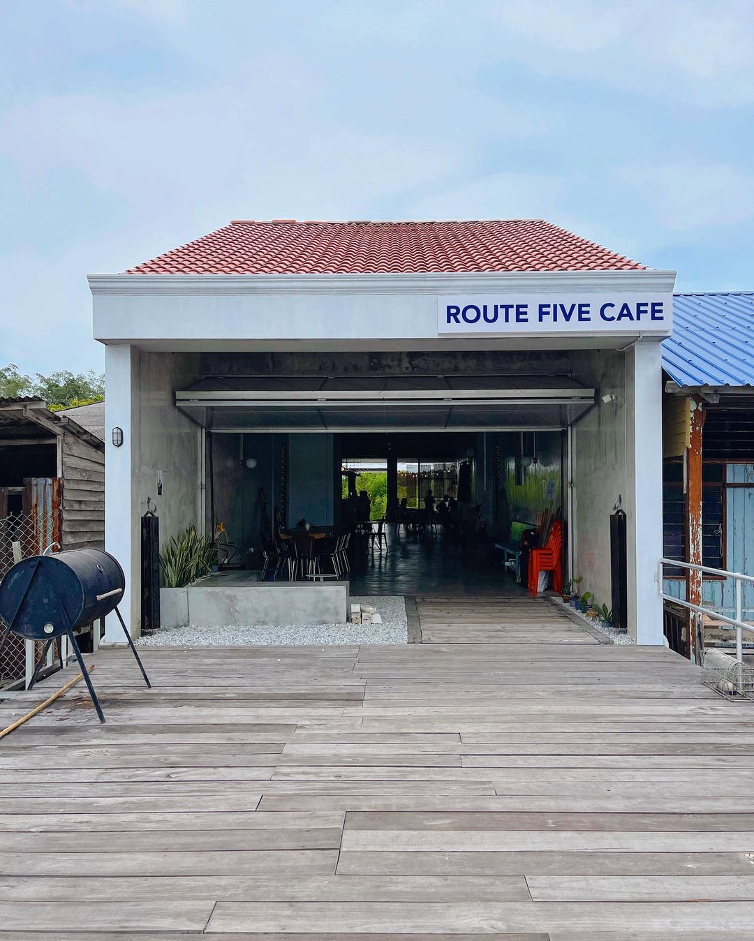 Route Five Cafe - entrance