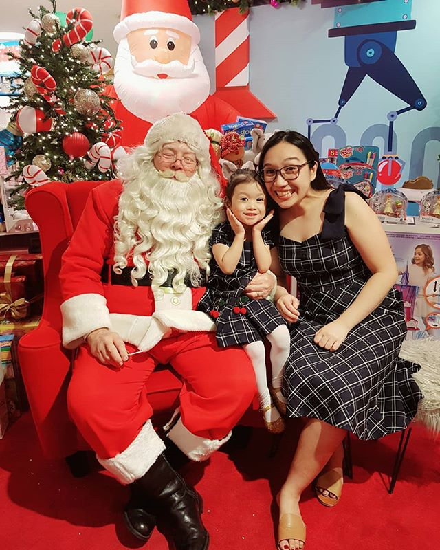 Meet and greet with Santa in Shangri-La Plaza
