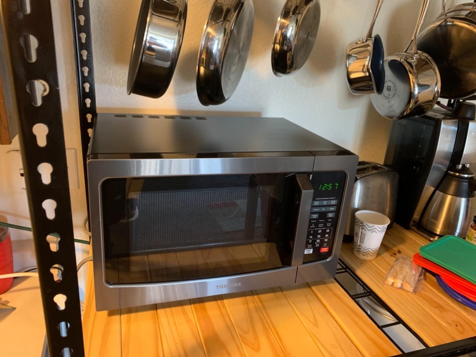 Microwave oven - Toshiba EM131A5C-SS 