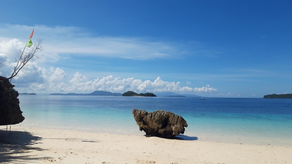 white sand beaches in the philippines - bitaog beach