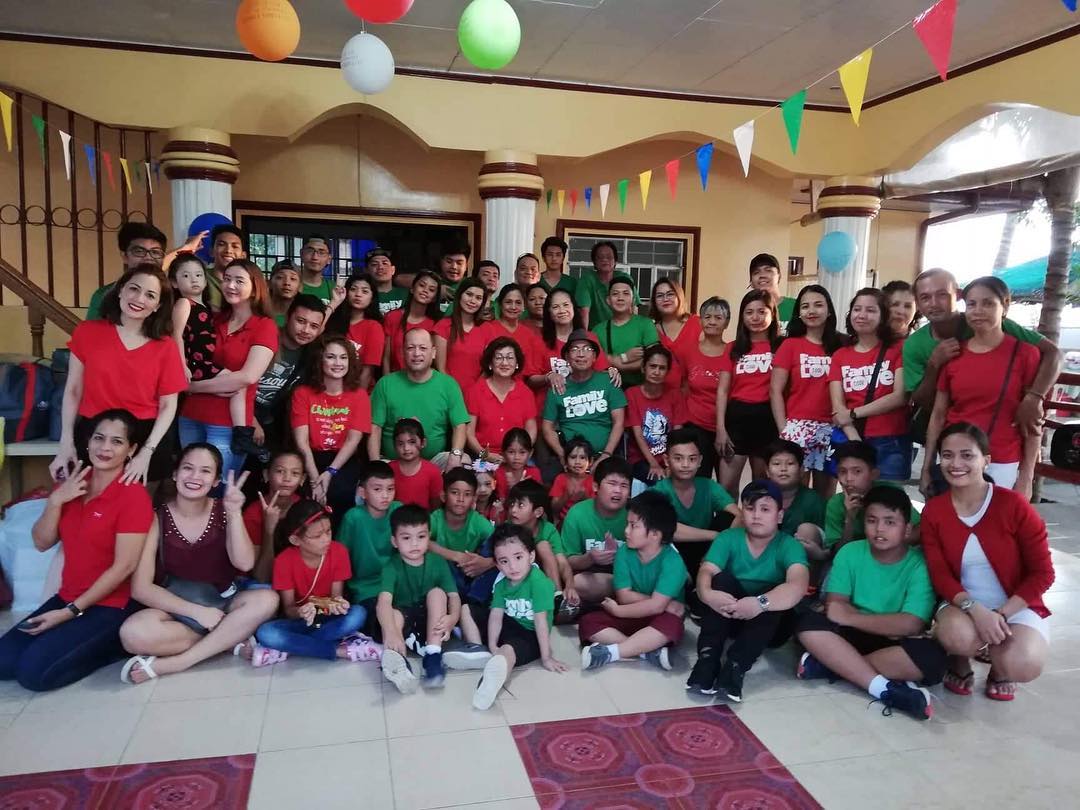 Filipino Christmas Memories - family reunion