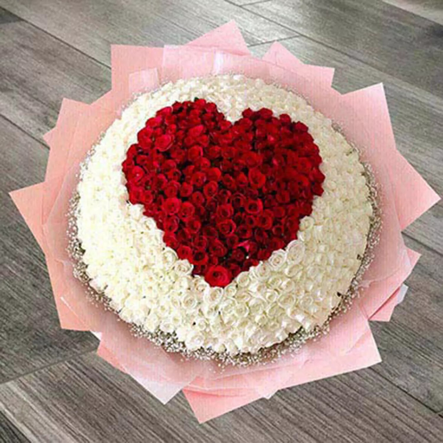 400-heart-roses-arrangement