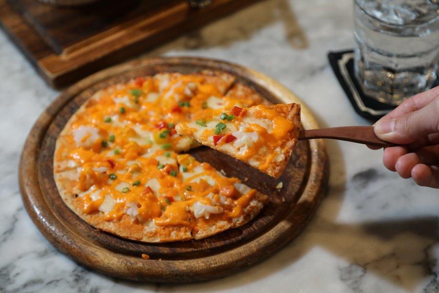 salted egg pizza squid