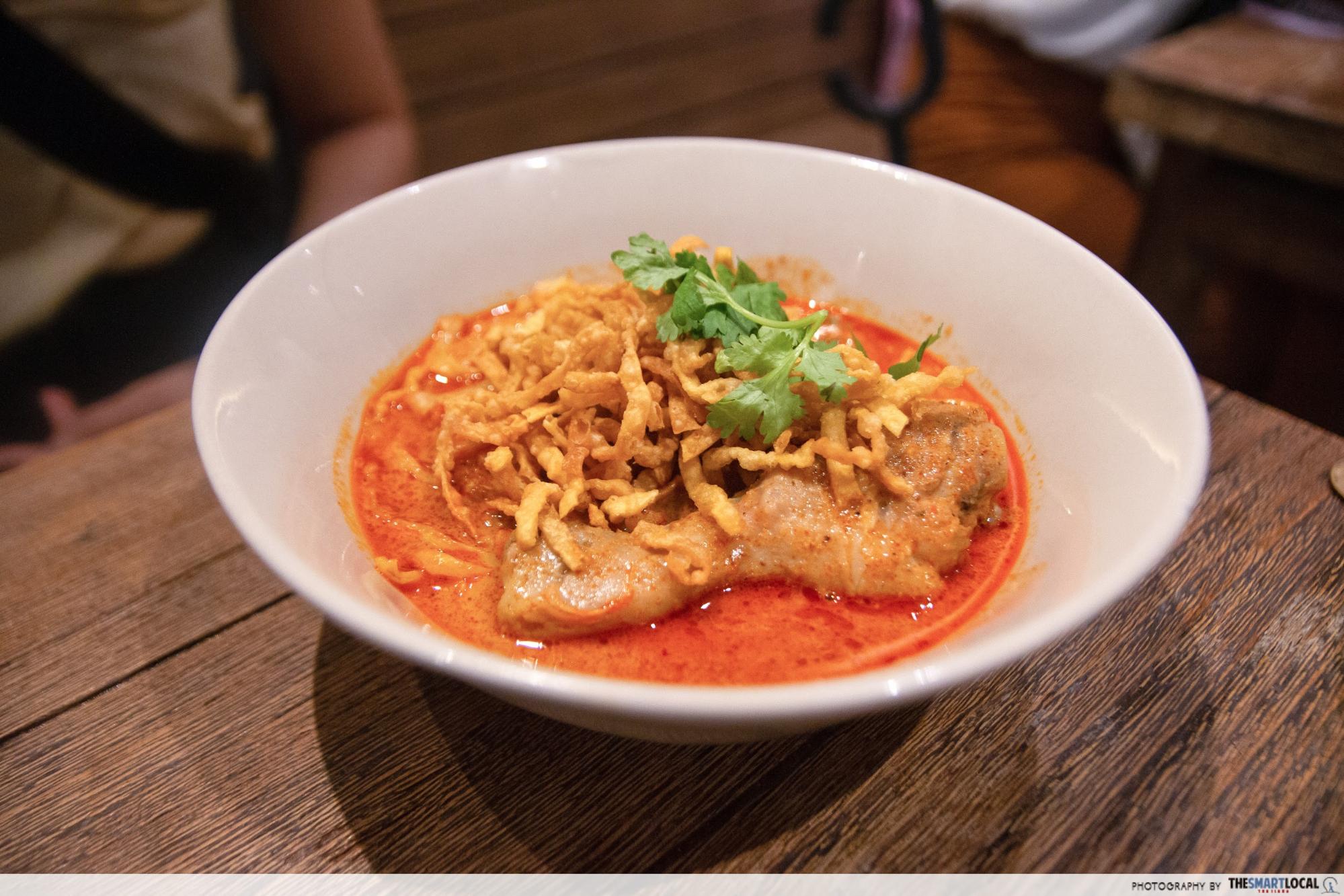 Khaosoi with chicken