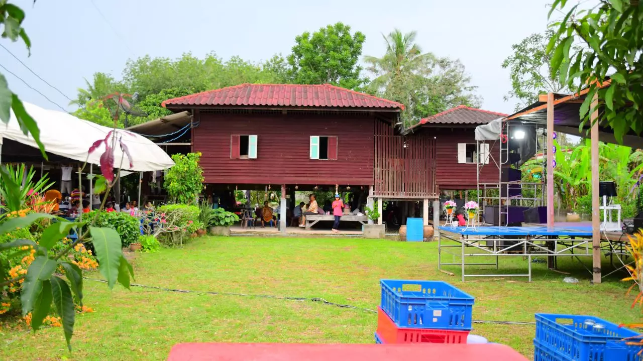 uncle somboon house
