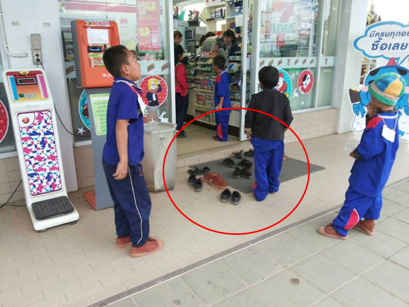 Kids take shoes off