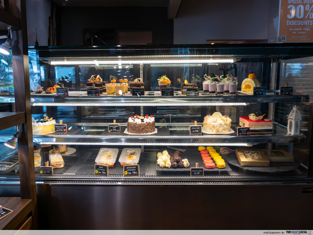Le Boulanger Is A Bangkok Bakery With An All-You-Can-Eat Cake Buffet For Just $10