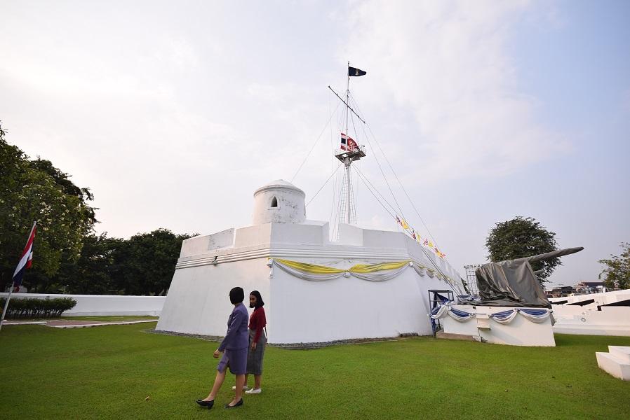 Thonburi Royal Palace Is Open To Visitors For Free This Holiday Season