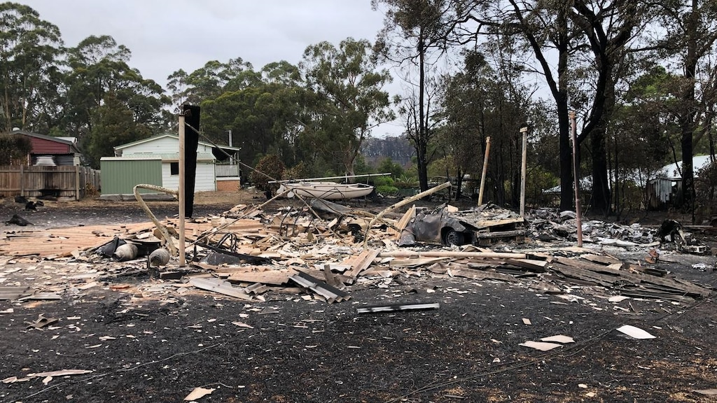 australia bushfires house damage