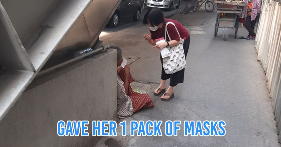 Aunty Gives Medical Masks To Homeless Grandma For Protection Against Coronavirus, Teaches Her How To Use It Correctly