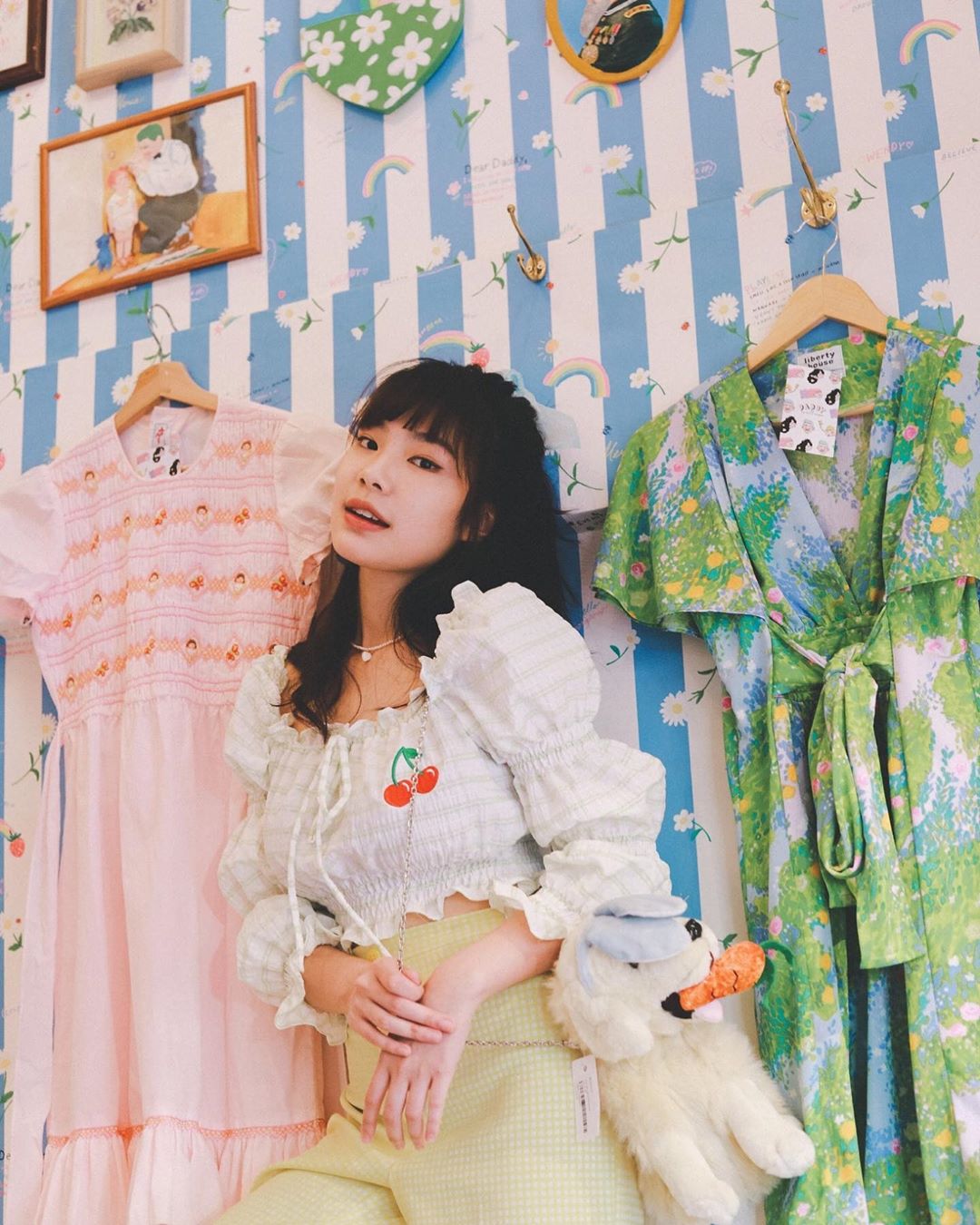 vintage style fashion at Daddy Souvenir And Vintage Store