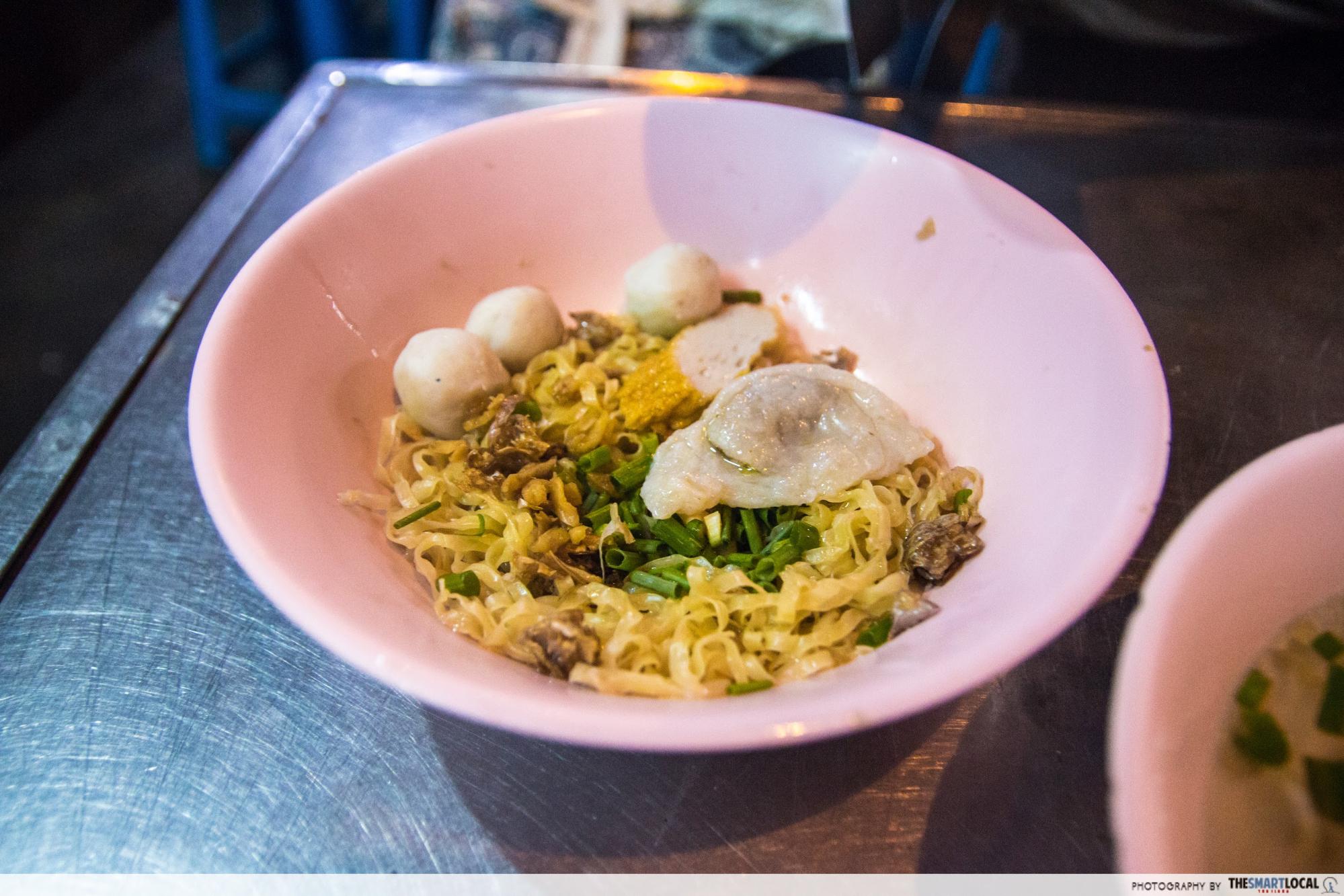 yaowarat fishball noodles