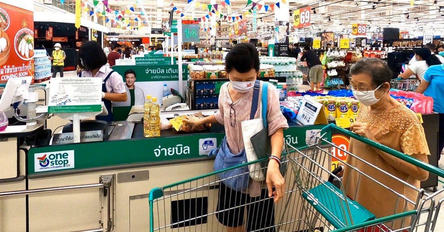 Tesco Thailand Has Priority Lanes For The Elderly & Health Workers To Avoid Panic Buyers