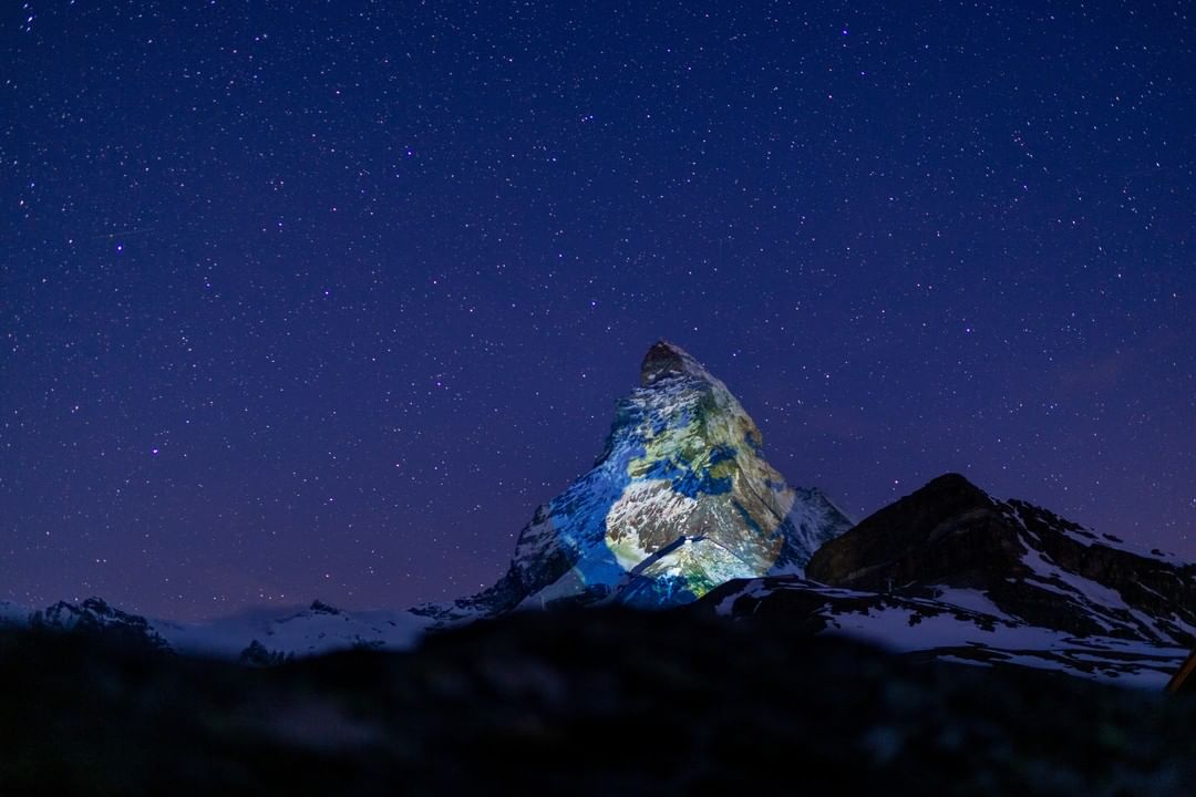 Switzerland’s Matterhorn Illuminated With Thai Flag To Show Support During COVID-19 Pandemic