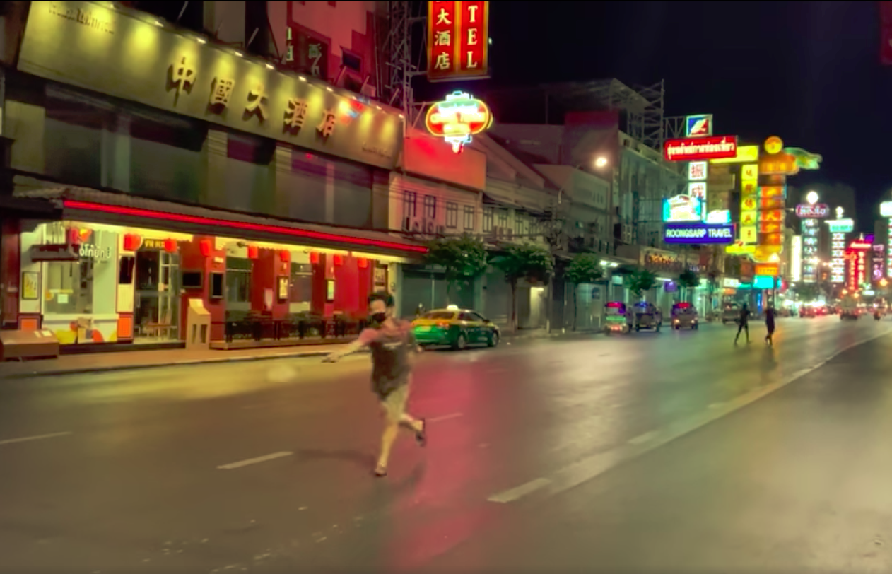 A man played badminton to prove how quiet Yaowarat road was during COVID-19