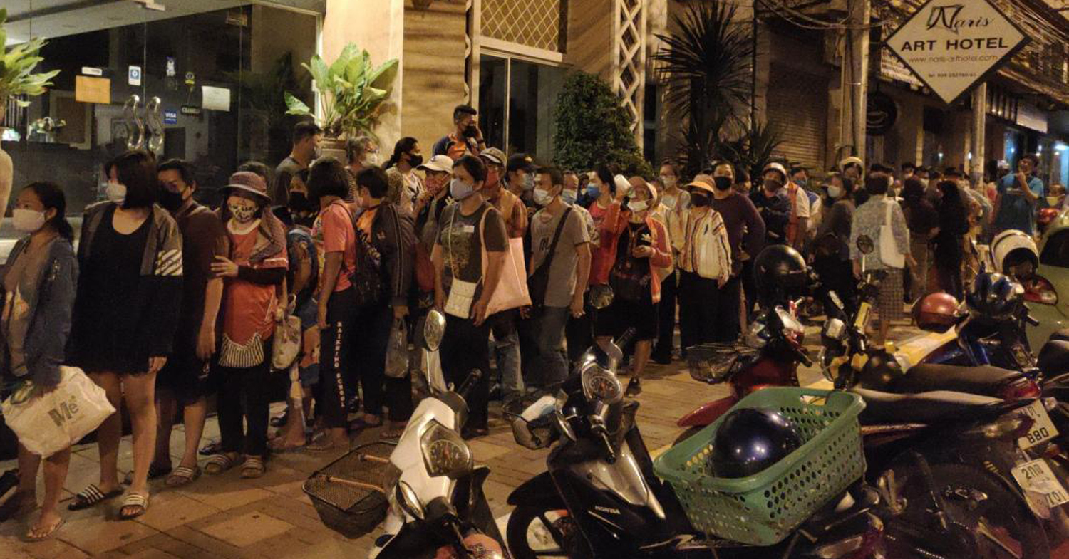 People In Pattaya Break Night Curfew