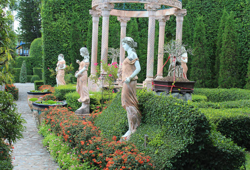NongnoochGarden italian garden