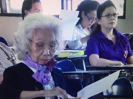 granny-studying