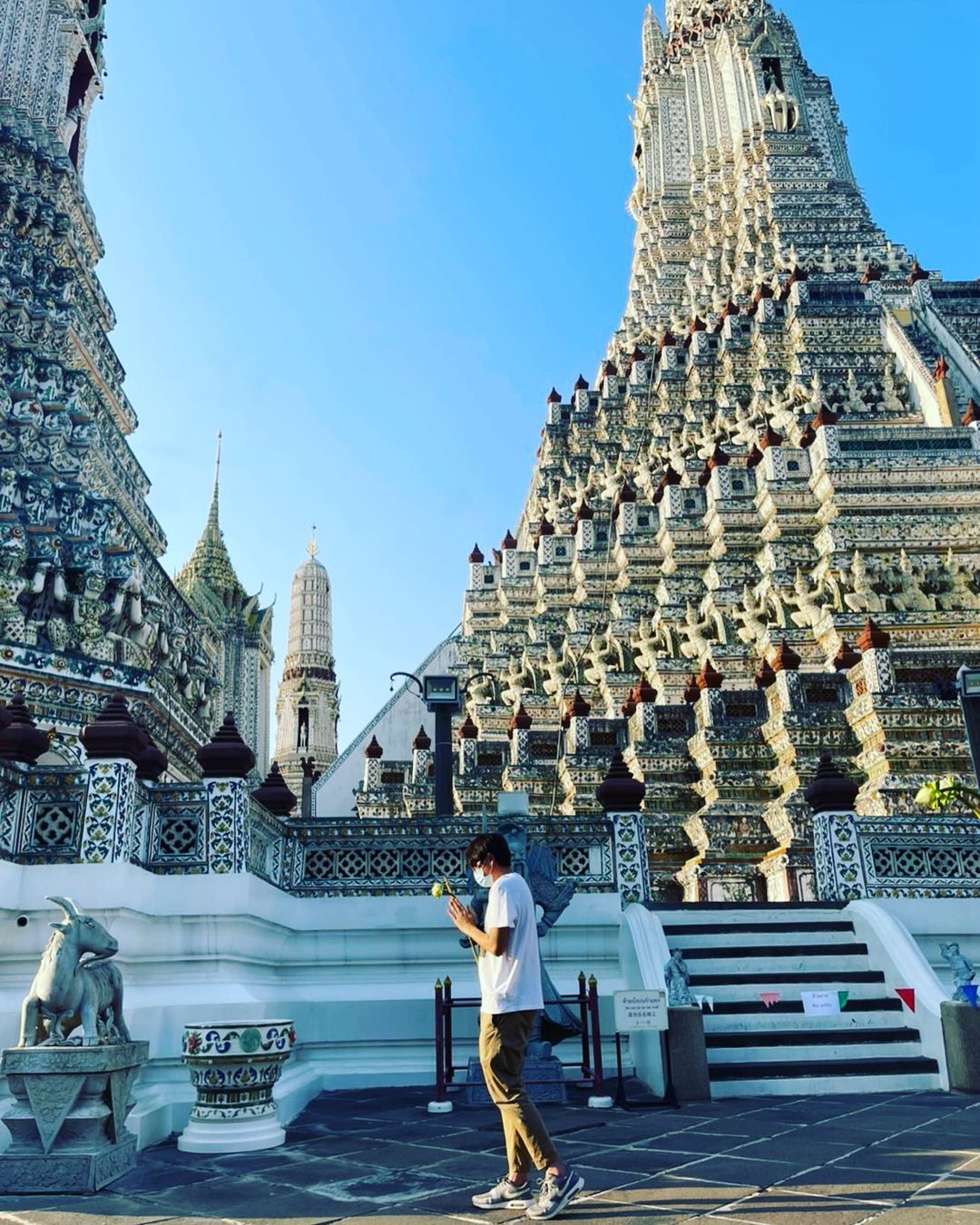Wat Arun: Bangkok's Most Iconic Temple With Photogenic Architecture 