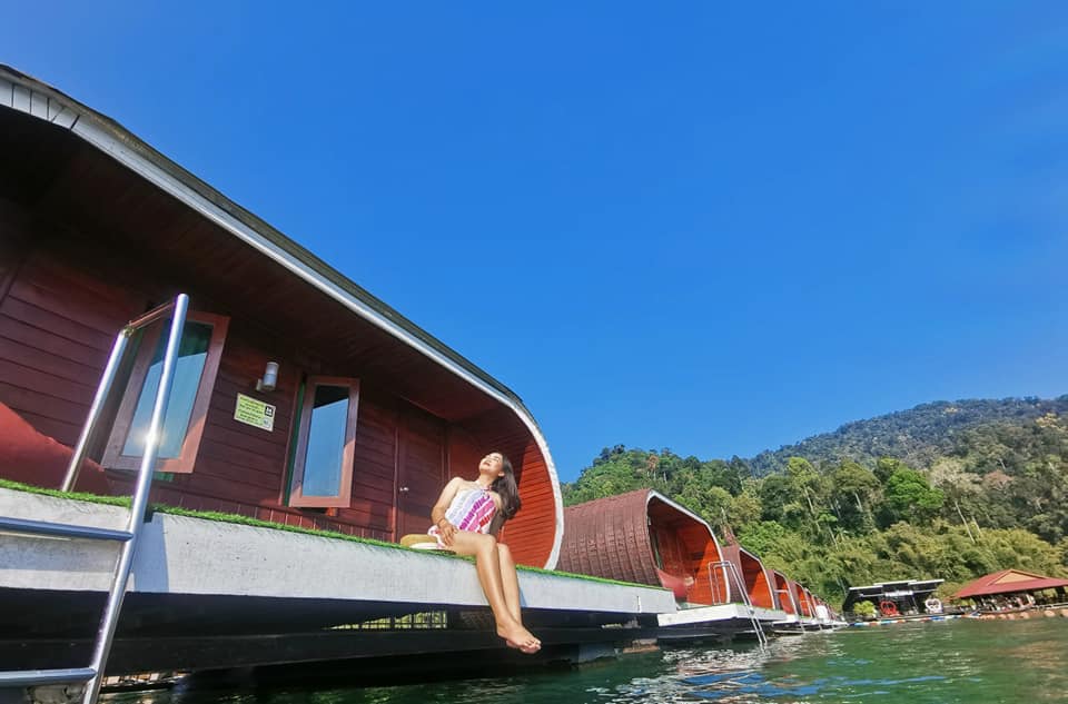 Phutawan Rafthouse: Floating Hotel On Cheow Lan Lake With Personal Decks For A Dreamy Vacation