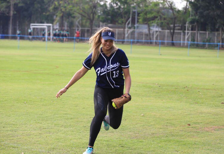 miss-universe-thailand-softball