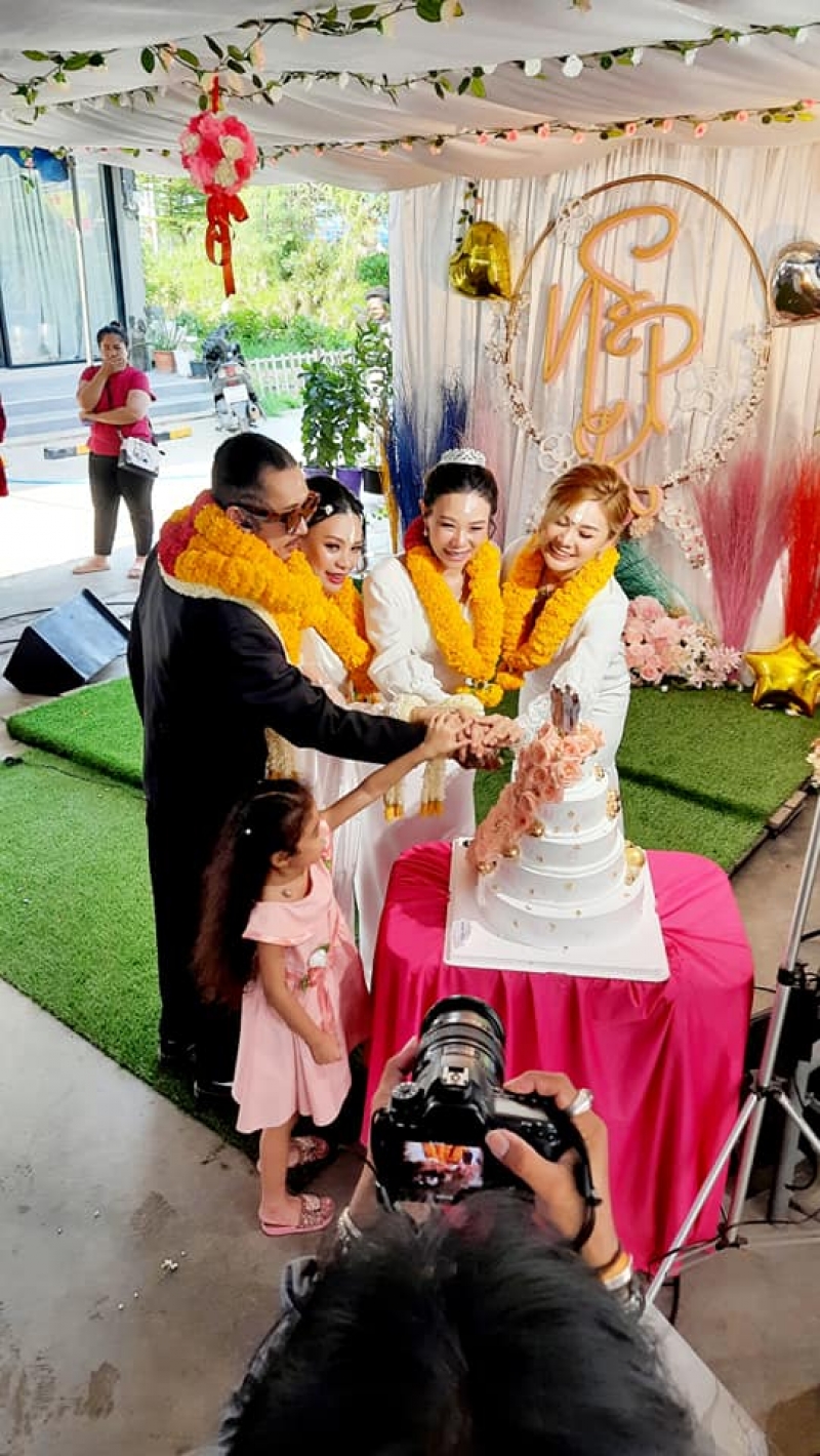 Thai man gets married with 3 brides