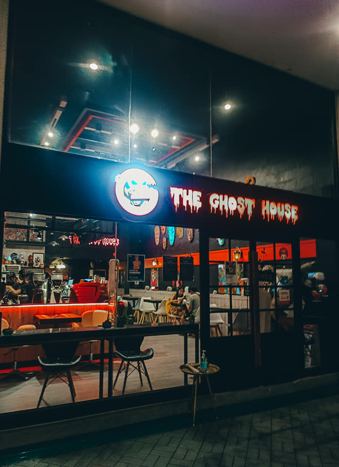 spooky bangkok cafes