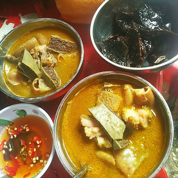 Pha lau meat organ stew