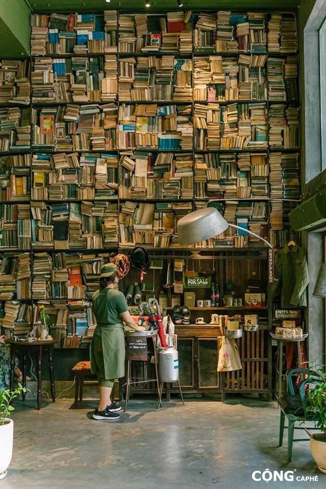 cong caphe bookshelf