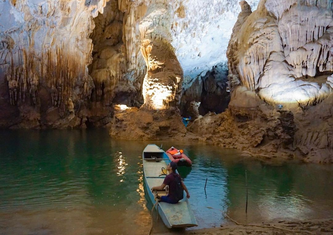 Vietnam natural landscape_Son Doong Cave