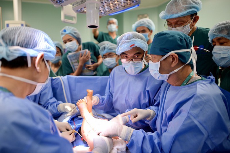 Saigon medical tourism_conjoined twins operation 2020