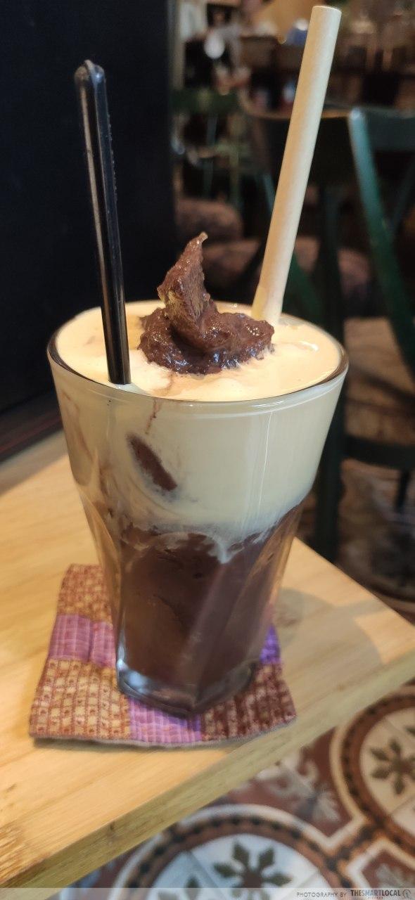 ice-blended cocoa with egg cream