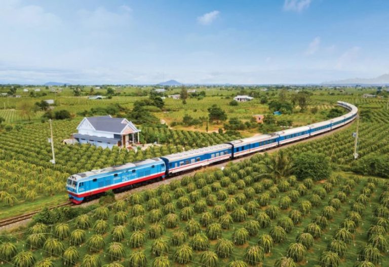 vietnam tour by train