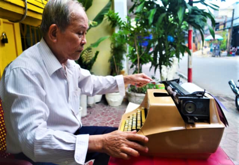 Jobs that will disappear by 2050 picture