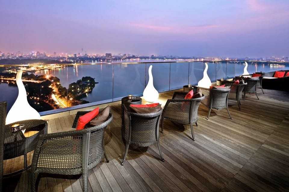 hanoi rooftop bars - summit lounge west lake view
