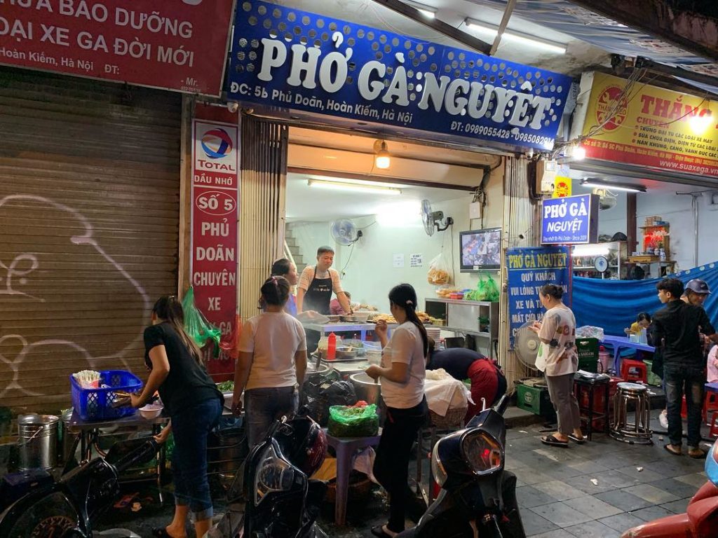 9 Phở Stalls In Hanoi (Quán Phở Hà Nội) To Enjoy This Signature Dish