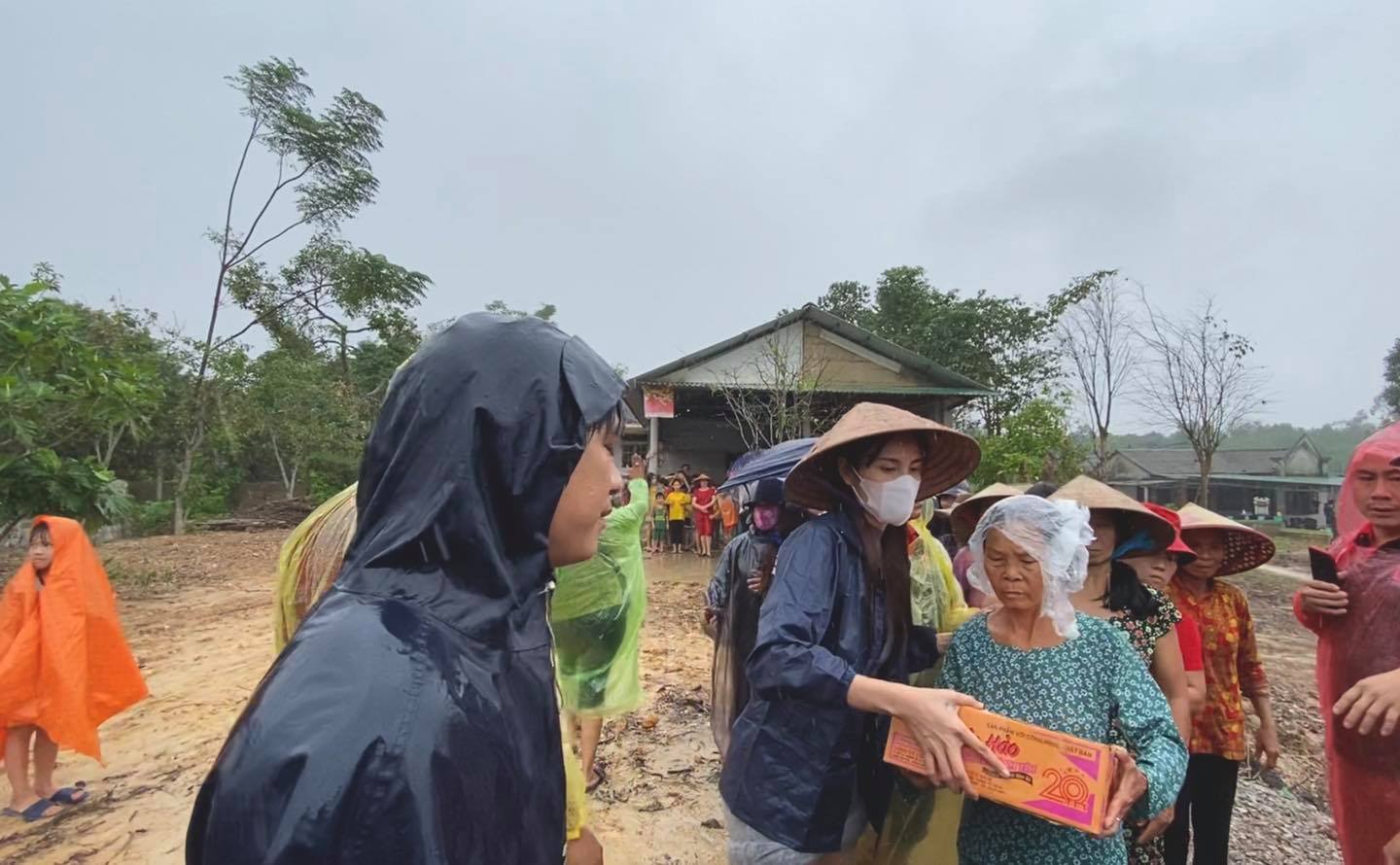 aid being distributed to victims of Central Vietnam floods