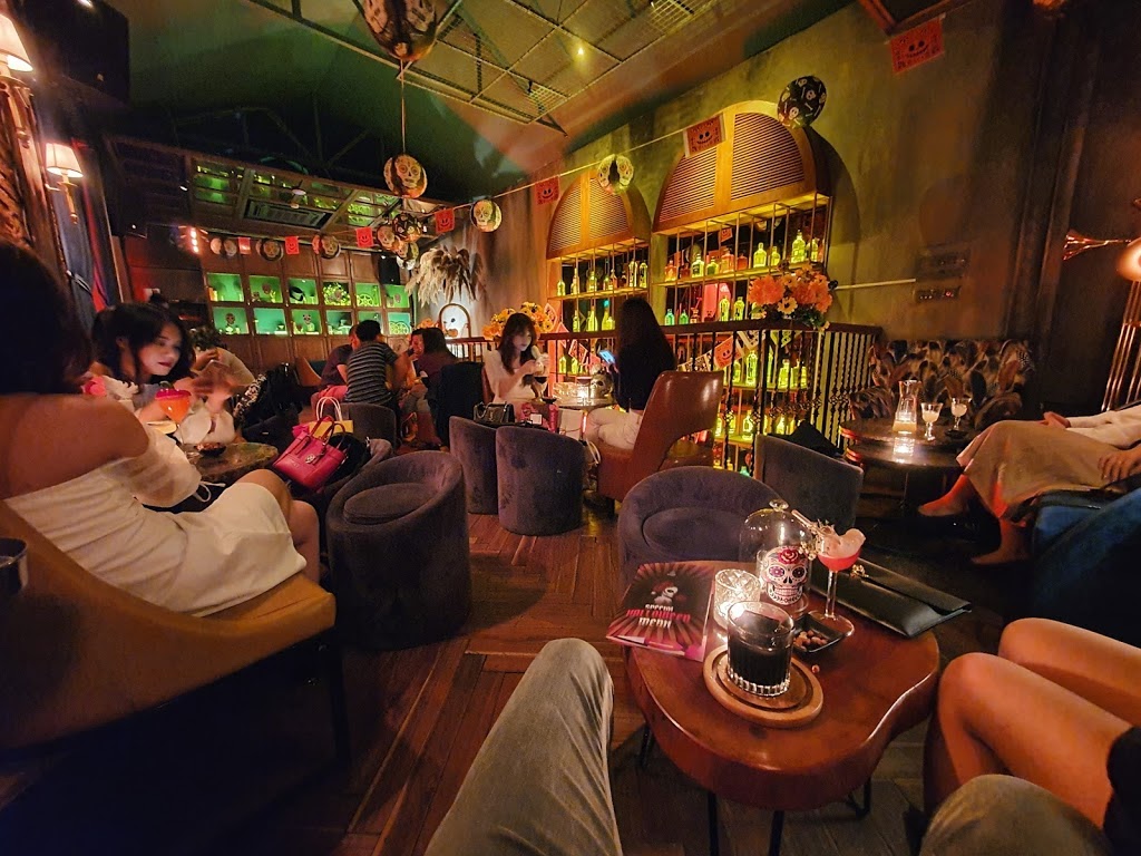 8 Bars In Hanoi To Sip On Delicious Cocktails And Mingle With Locals